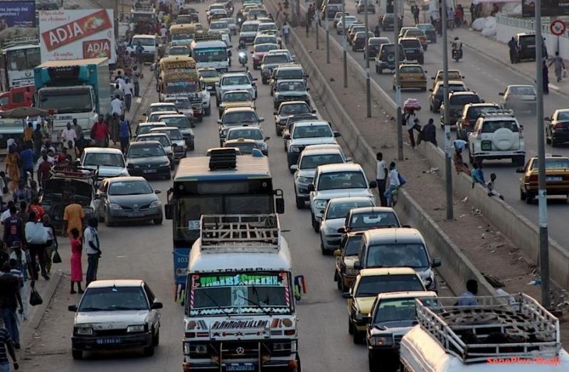 Les embouteillages : le principal pari de la mobilité urbaine à Dakar